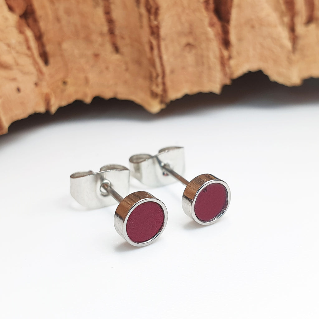 Fabrikk Eco Cork Stud Earrings | Atom Size | Burgundy Love