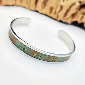 Fabrikk Eco Cork Bangle | Green Oil Slick