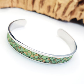 Fabrikk Eco Cork Bangle | Green Mock-Python