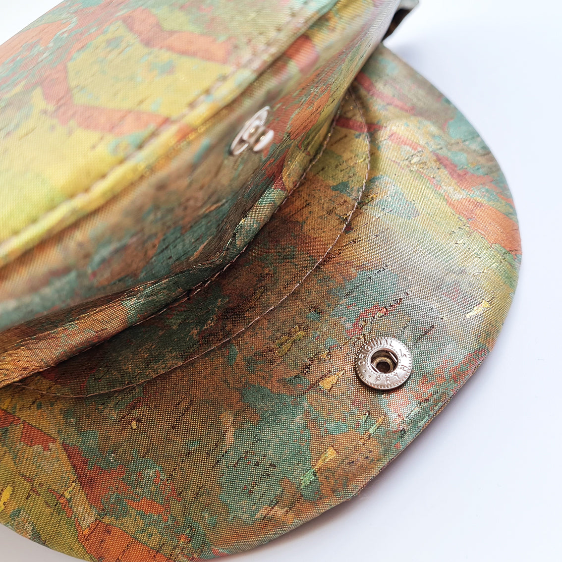Fabrikk Cork Flat Cap | Green Oilslick | Vegan Leather
