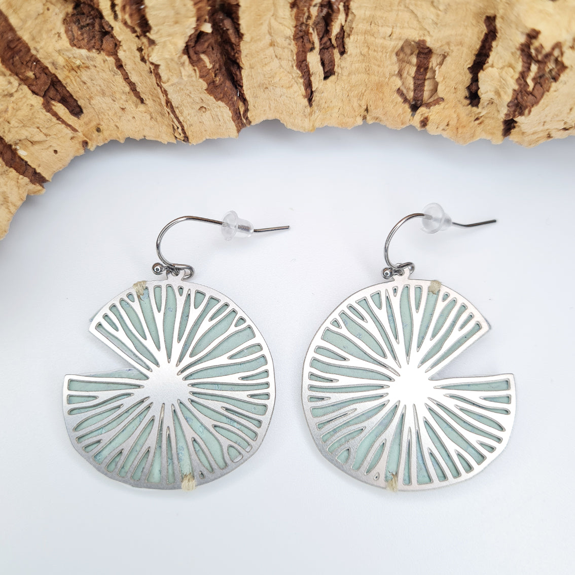 Mint earrings store