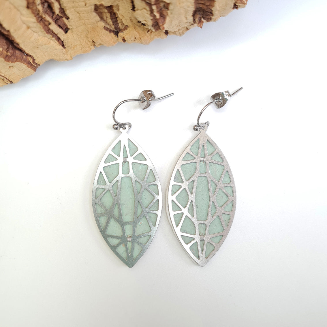 Fabrikk Geo Drop Mint Green Laser-cut Earrings | Eco Cork