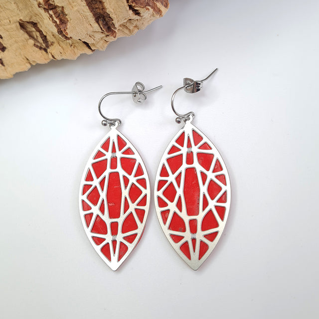 Fabrikk Geo Drop Red Laser-cut Earrings | Eco Cork