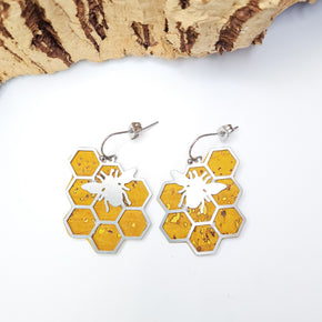 Fabrikk Honeycomb Bee Laser-cut Earrings | Eco Cork