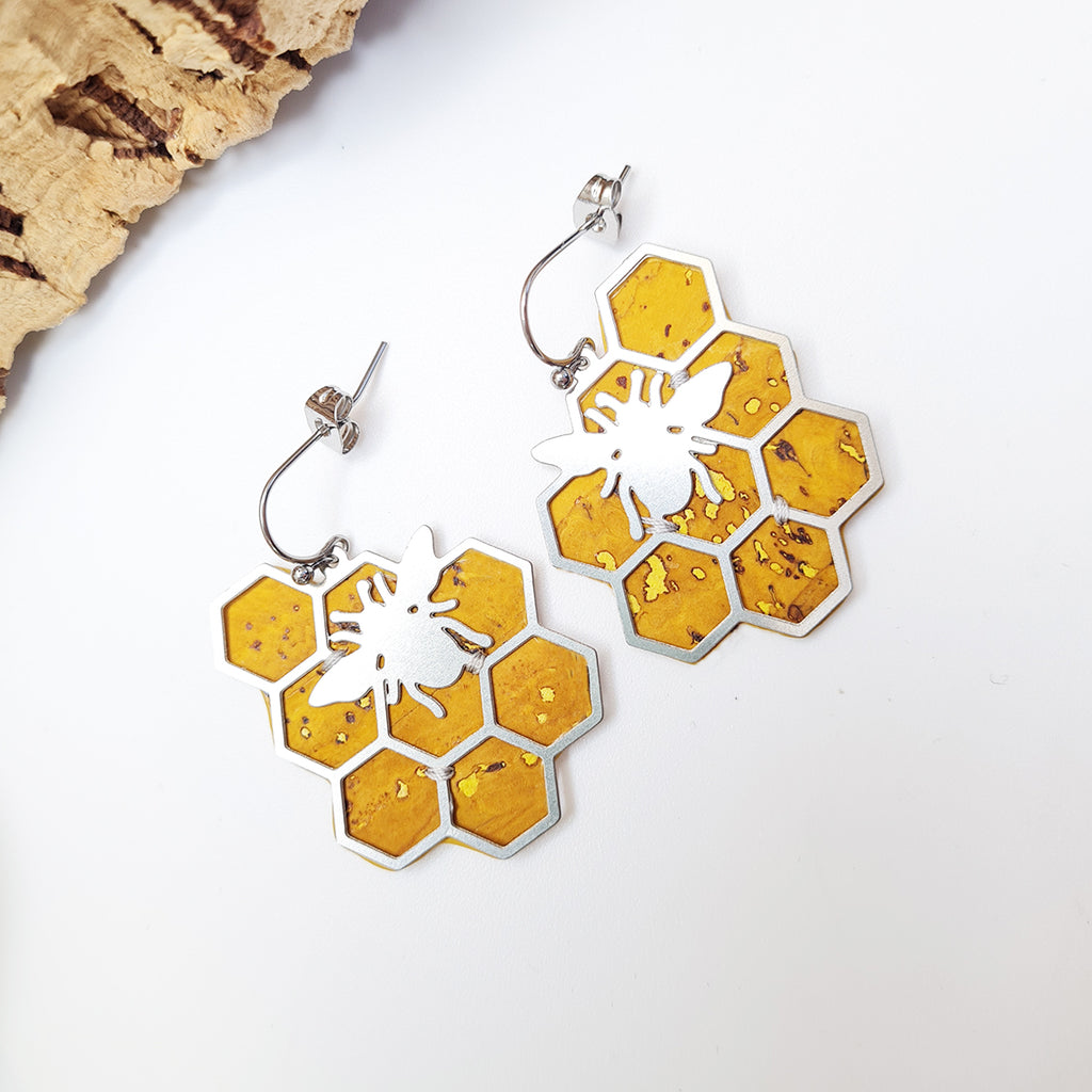 Fabrikk Honeycomb Bee Laser-cut Earrings | Eco Cork