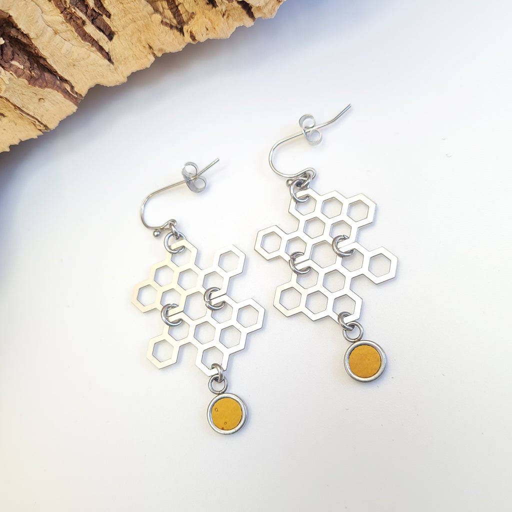 Fabrikk Hexagon drop Laser-cut Earrings | Eco Cork