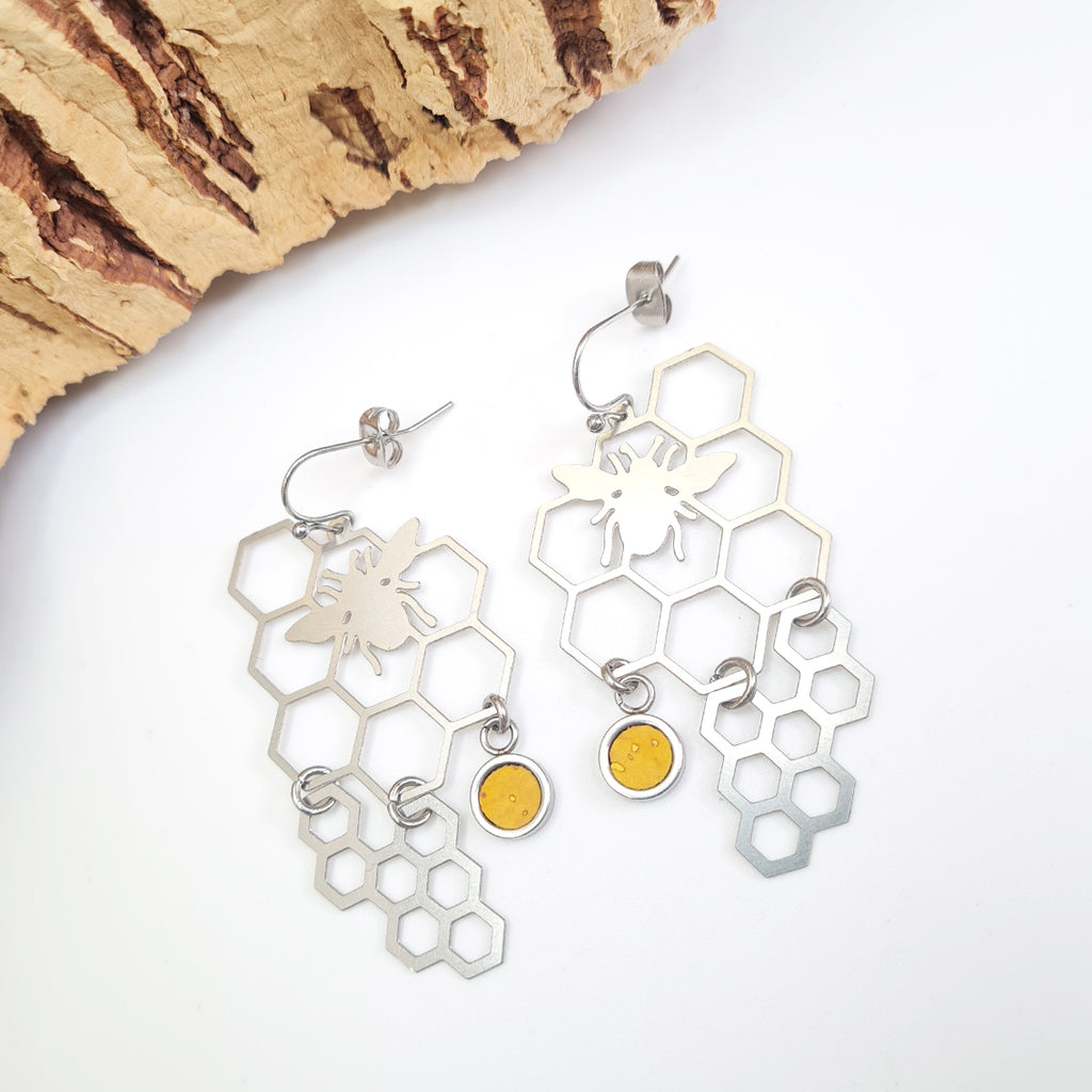 Fabrikk Hexagon Bee Large Laser-cut Earrings | Eco Cork