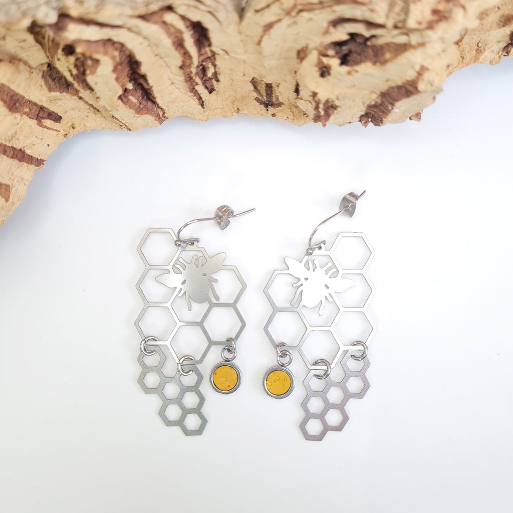Fabrikk Hexagon Bee Large Laser-cut Earrings | Eco Cork