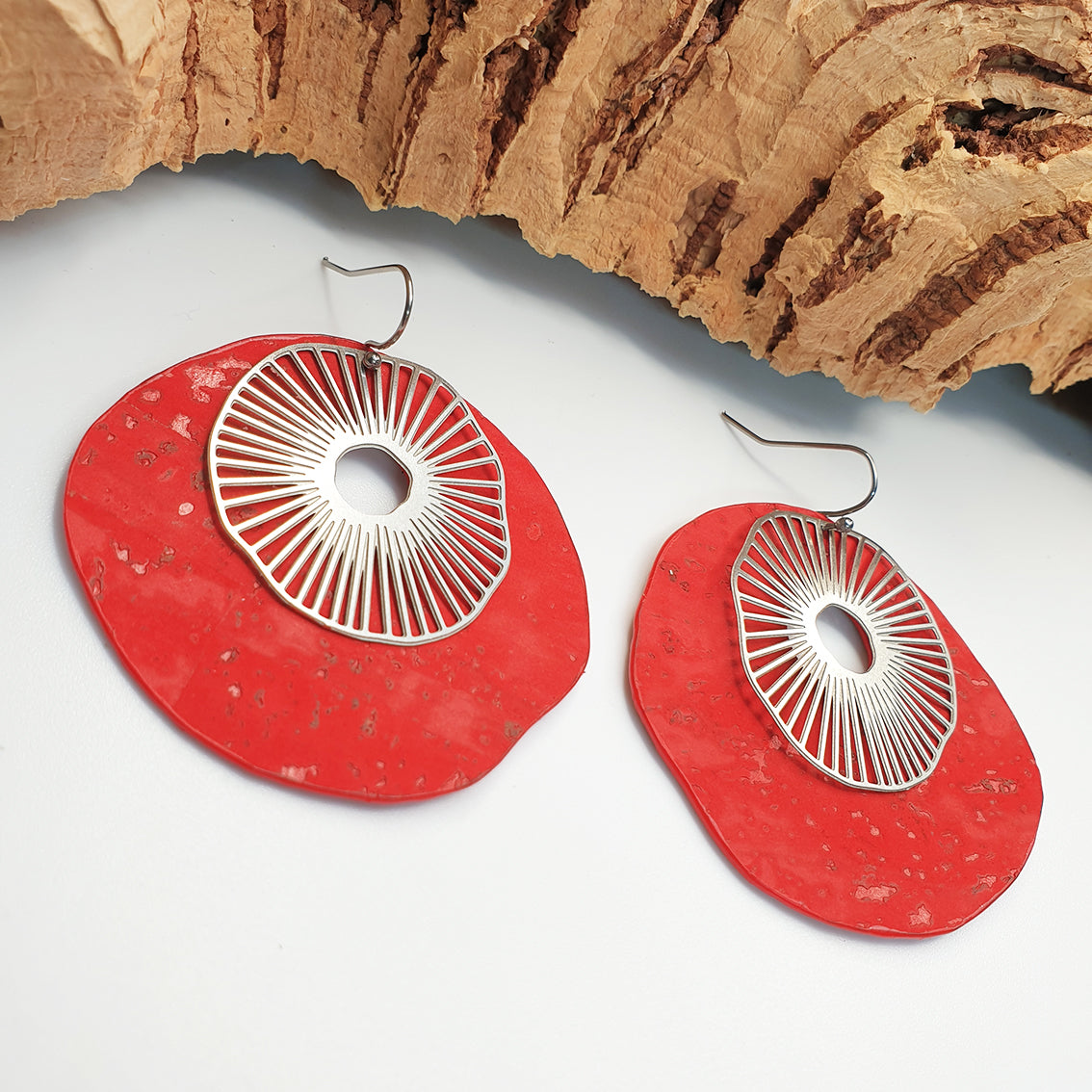 Fabrikk Split Atom | Laser Cut Earrings | Red | Vegan Leather