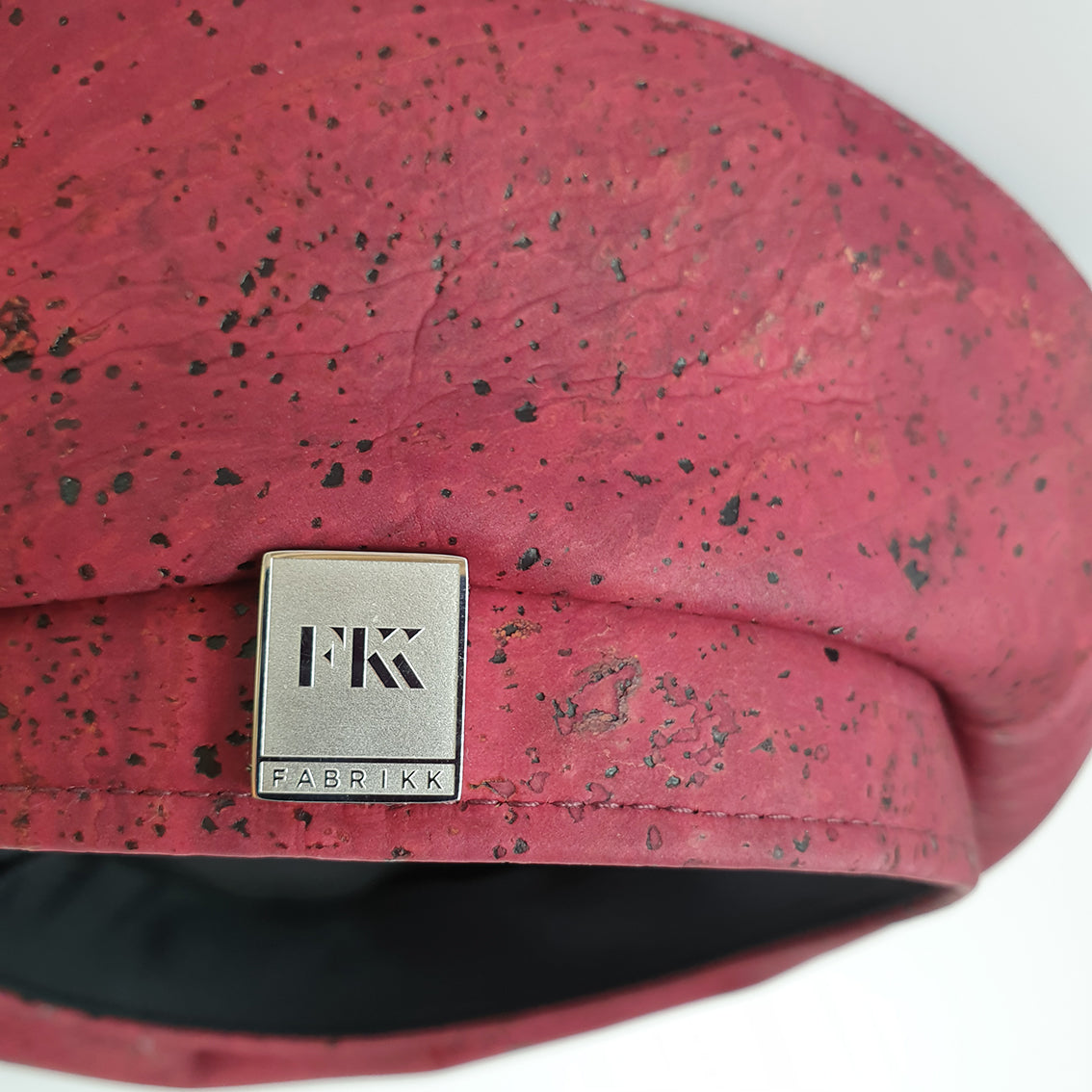 Fabrikk Cork Beret | Burgundy Love | Vegan leather